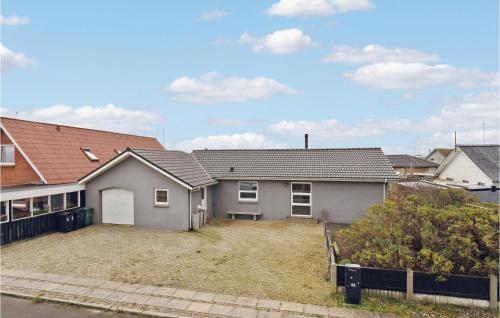  3 Bedroom Cozy Home In Ulfborg in Ulfborg
