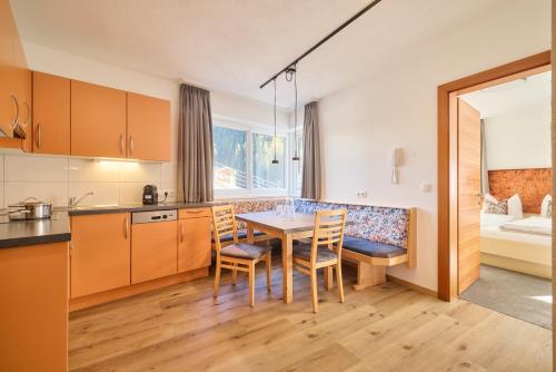 Sun Alpin in เอเบเนอ