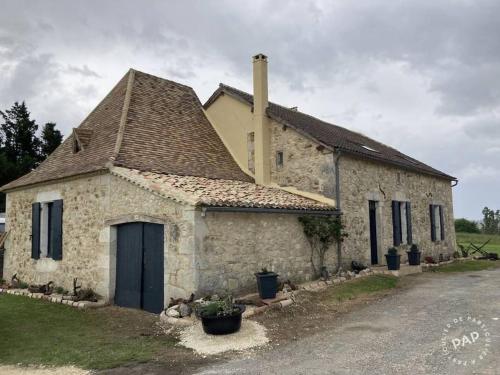 Maison de campagne St Gregoire in Sainte-Sabine-Born