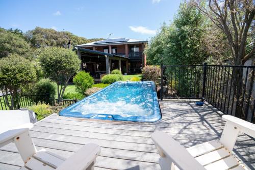 Luxurious soul sanctuary by the surf - Perfect for multiple families coming together