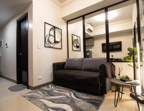 The Room of Requirement, Manila