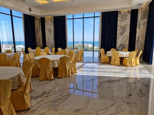 OCEAN VIEW HOTEL in คูเวตซิตี้