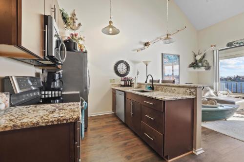 342 Edgewater Inn in Charlevoix, USA