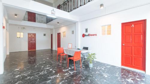 RedDoorz at V-Cloud Hills near De La Salle Dasmarinas Cavite, Amadeo