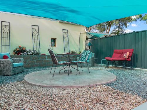 Quiet Garden Sanctuary home