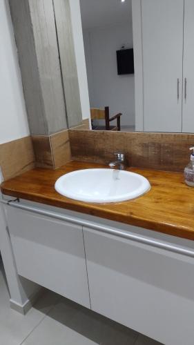 One-Bedroom Apartment image 1