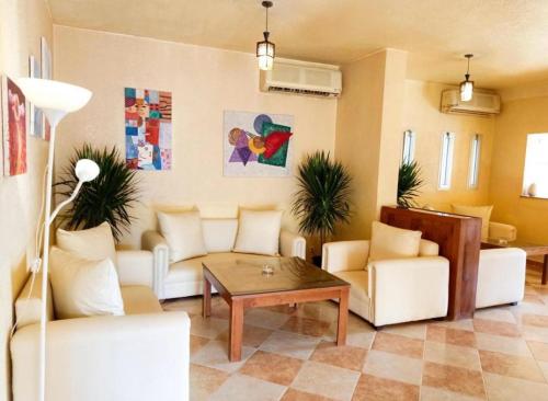 Golden Europe Hotel – Dahab, NM