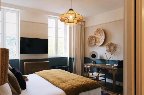 Superior Double Room image 6