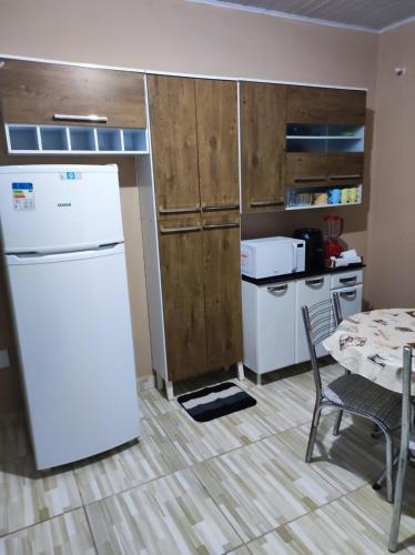 кухня, Hostel Vista Mar in Порту-Сегуру