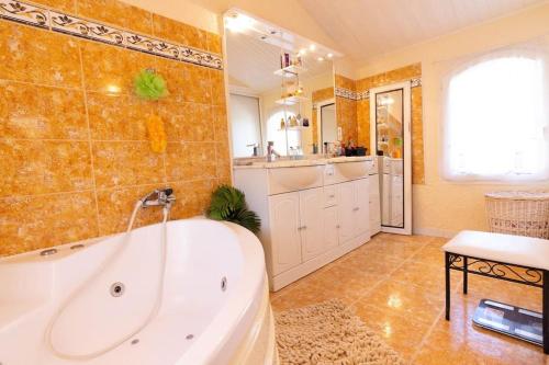 Charmante Maison de village- les adrets in Les Adrets-de-l'Esterel