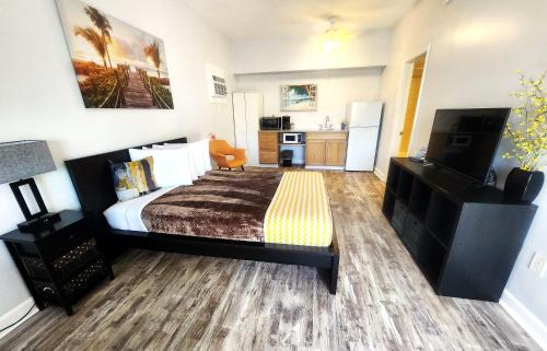 Johns Pass Beach Motel