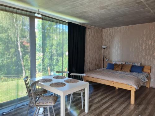 1 king bed, 1 bunk bed, 1 sofa bed