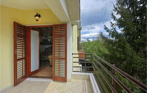 المنظر الخارجي, Adorata 1 in Vinez