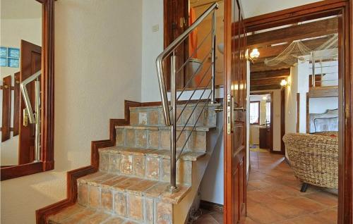 المنظر الخارجي, Adorata 1 in Vinez