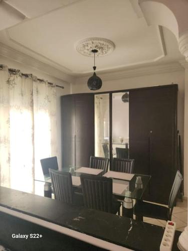 Naj'Appart TEMARA WIFAK CALME SITUÉ PRÉS DE LA GARE FERROVIAIRE 4 MIN A PIED (Naj'Appart TEMARA WIFAK CALME SITUE PRES DE LA GARE FERROVIAIRE 4 MIN A PIED) in Temara