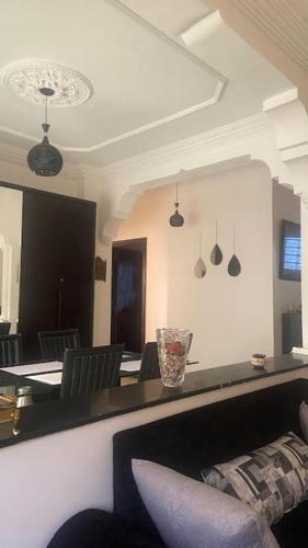 Naj'Appart TEMARA WIFAK CALME SITUÉ PRÉS DE LA GARE FERROVIAIRE 4 MIN A PIED (Naj'Appart TEMARA WIFAK CALME SITUE PRES DE LA GARE FERROVIAIRE 4 MIN A PIED) in Temara