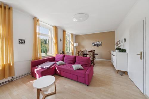 Közös társalgó / TV, Schönes Ferien-Appartement für bis zu 7 Personen (Schones Ferien-Appartement fur bis zu 7 Personen) in Halberstadt