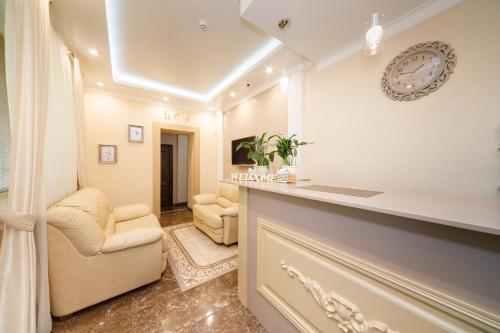 L.O.Y Family Hotel - image 7