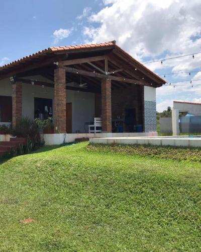 外觀, Casa Quinta con piscina quincho con parrilla in 伊帕內