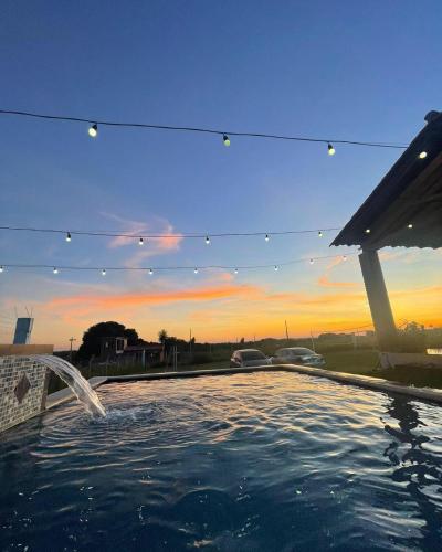 泳池, Casa Quinta con piscina quincho con parrilla in 伊帕內