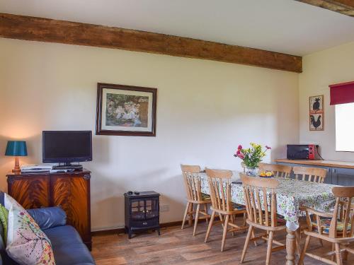 Exterior view, Appletree - 28555 in Central Wight