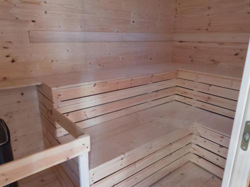 Complex Turistic Casa La Cabană Girov (Complex Turistic Casa La Cabana Girov) in Piatra Neamt