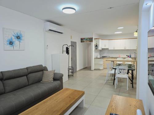 المرافق, GK apartments Margarita in بات يام