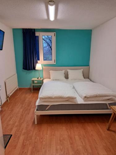 Budget Double Room with Shared Bathroom