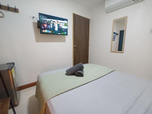 One-Bedroom Apartment image 5