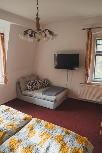 3 twin beds