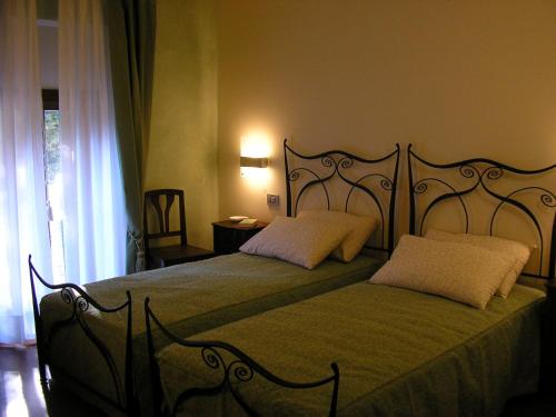 Double or Twin Room (1-2 Adults)