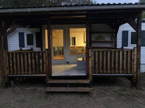 Gite de la colline des rois in Saint-Julien-Du-Sault