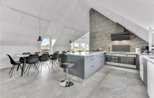 Cuina, Nice Home In Ringkøbing With Sauna in Ringkobing