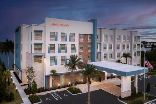 外部景觀, Hampton Inn and Suites by Hilton Naples South in 東那不勒斯