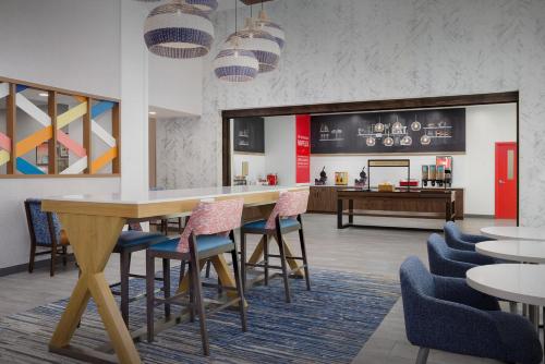 設施, Hampton Inn and Suites by Hilton Naples South in 東那不勒斯