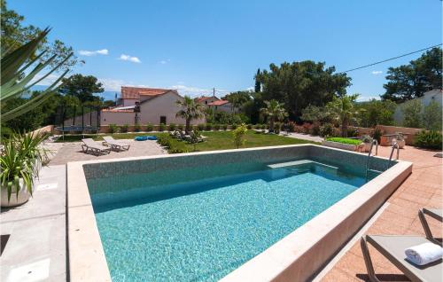 Cozy Home In Mudri Dolac With Kitchen