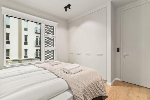 City Lux 2BR & 2BA with Free Parking City Center