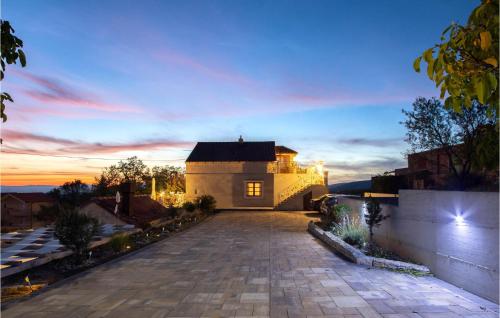 Viesnīcas āriene, Stunning Home In Lovrec With Sauna in Tijarica