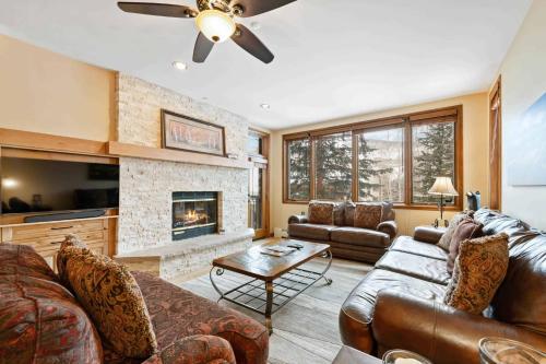 Highlands Lodge 105 by East West Hospitality