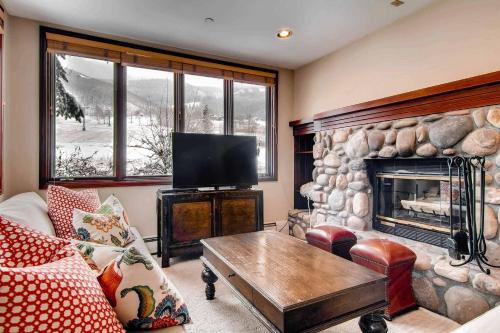 Highlands Lodge 204 by East West Hospitality in Beaver Creek, USA