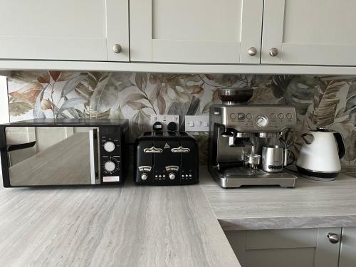 Stunning 2 bedroom apartment near Scotland Street School Museum