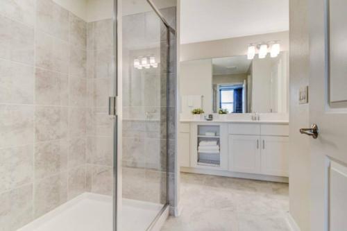 Gorgeous 3BR Condo near Disney - Free Water Park in Kissimmee, USA