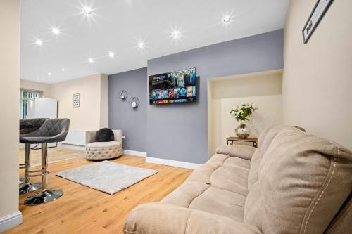 Harborne House, Perfect for Contractors & Families, sleeps 8 – khách sạn tại Phường Quinton