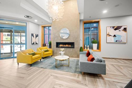 One-Bedroom Apartment image 9