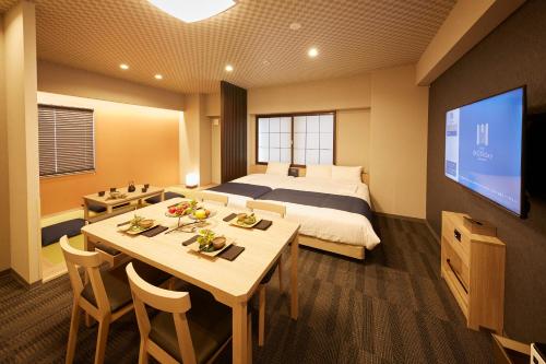 Deluxe Japanese Room with Washing Machine image 3