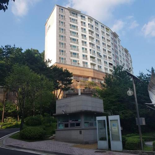 Seoul Best Eco-Friendly Apartment near National Mountain Park