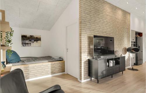  4 Bedroom Beautiful Home In Blokhus in Blokhus