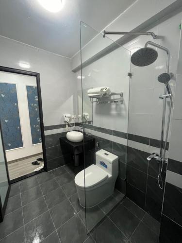 The Queen Hotel & Spa 2 – Hanoi, NY
