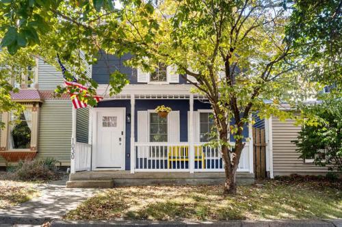 Charming Home in Historic Downtown Shelbyville in Shelbyville, USA