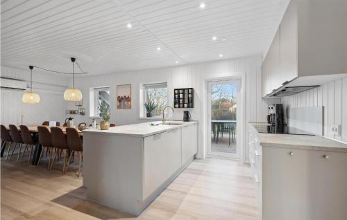 Kitchen, Stunning Home In Ringkøbing With Sauna in Sondervig